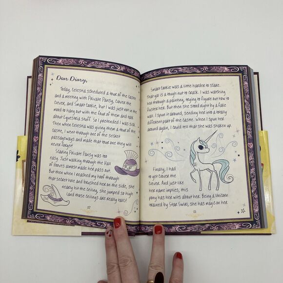 My Little Pony Books Lot Of 4 HCs & Paperbacks Pop Up and Comics Friendship - Picture 4 of 11